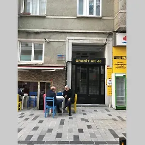 Cozy Next To Taksim Square Апартаменты